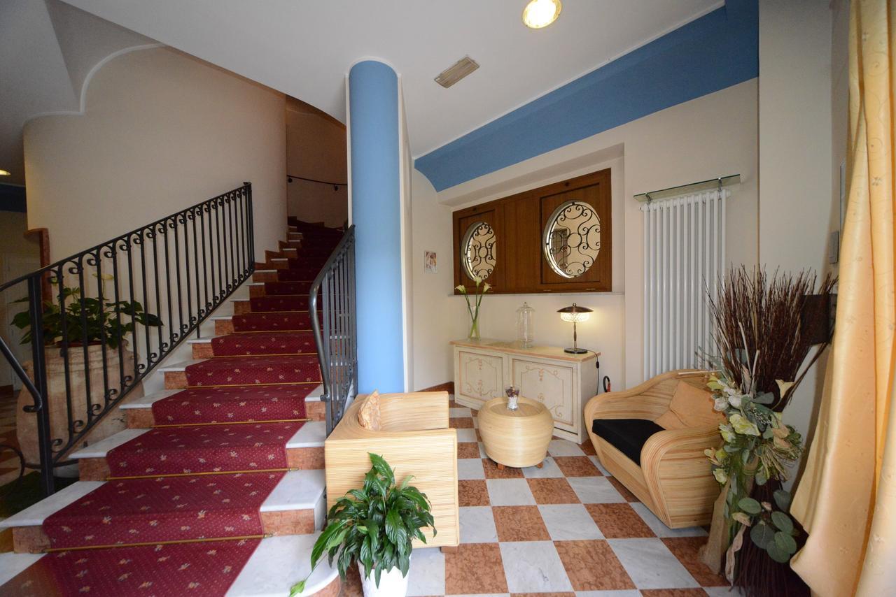 Hotel Residence Sant'Anna Bedonia ภายนอก รูปภาพ